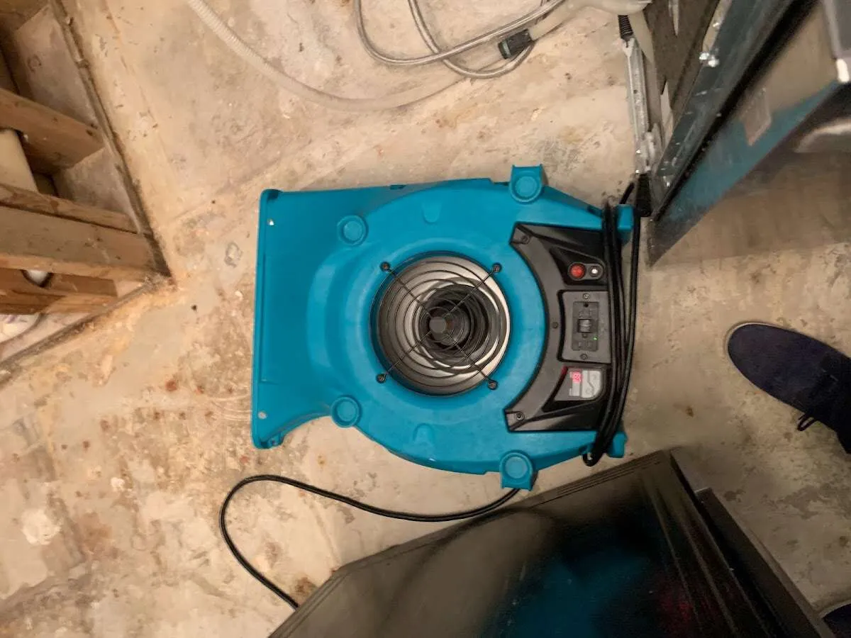Air mover drying equipment for Mold Remediation & Removal in Sand Lake