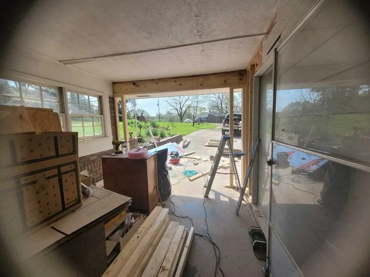 Air movers and dehumidifier for Drying & Dehumidification in Sand Lake